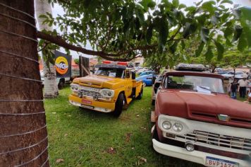 Foto - PRIMEIRO ENCONTRO DE CARROS ANTIGOS DE BANDEIRANTES 2023