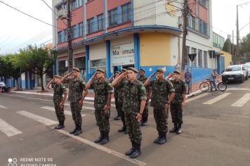 Foto - 7 DE SETEMBRO DE 2023 - CERIMONIAIS DA SEMANA DA PÁTRIA E DESFILE