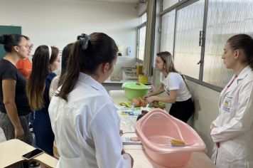 Foto - GRUPO FLORECER É RESULTADO DE PARCERIA FIRMADA ENTRE PREFEITURA E FACULDADE DE ENFERMAGEM DA UENP-CLM.