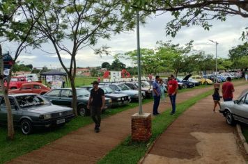 Foto - PRIMEIRO ENCONTRO DE CARROS ANTIGOS DE BANDEIRANTES 2023