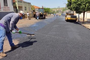 Foto - OBRAS EM VIAS PÚBLICAS, ESCOLA E ENTREGA DE VEÍCULO À SECRETARIA DE AGRICULTURA