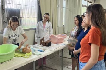 Foto - GRUPO FLORECER É RESULTADO DE PARCERIA FIRMADA ENTRE PREFEITURA E FACULDADE DE ENFERMAGEM DA UENP-CLM.