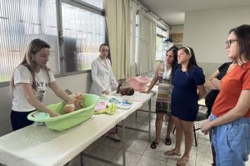 Foto - GRUPO FLORECER É RESULTADO DE PARCERIA FIRMADA ENTRE PREFEITURA E FACULDADE DE ENFERMAGEM DA UENP-CLM.