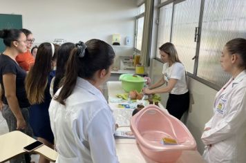 Foto - GRUPO FLORECER É RESULTADO DE PARCERIA FIRMADA ENTRE PREFEITURA E FACULDADE DE ENFERMAGEM DA UENP-CLM.