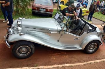 Foto - PRIMEIRO ENCONTRO DE CARROS ANTIGOS DE BANDEIRANTES 2023