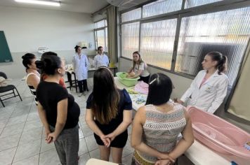 Foto - GRUPO FLORECER É RESULTADO DE PARCERIA FIRMADA ENTRE PREFEITURA E FACULDADE DE ENFERMAGEM DA UENP-CLM.