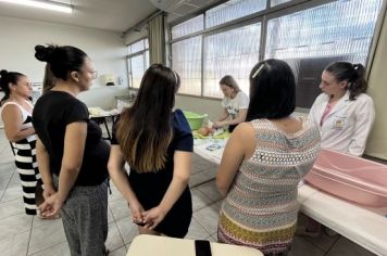 Foto - GRUPO FLORECER É RESULTADO DE PARCERIA FIRMADA ENTRE PREFEITURA E FACULDADE DE ENFERMAGEM DA UENP-CLM.