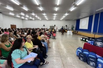 Foto - Capacitação de professores e funcionários