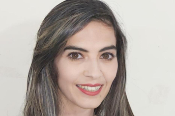 DIRETORA DE BANDEIRANTES BRILHA EM CONCURSO LITERÁRIO ESTADUAL