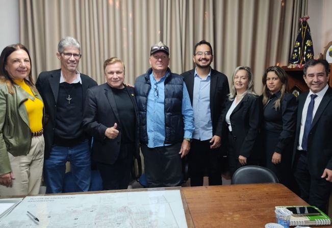 VISITA DO DEPUTADO E SECRETÁRIO DE TRABALHO DO ESTADO MAURO MORAES REAFIRMA INVESTIMENTOS PARA BANDEIRANTES