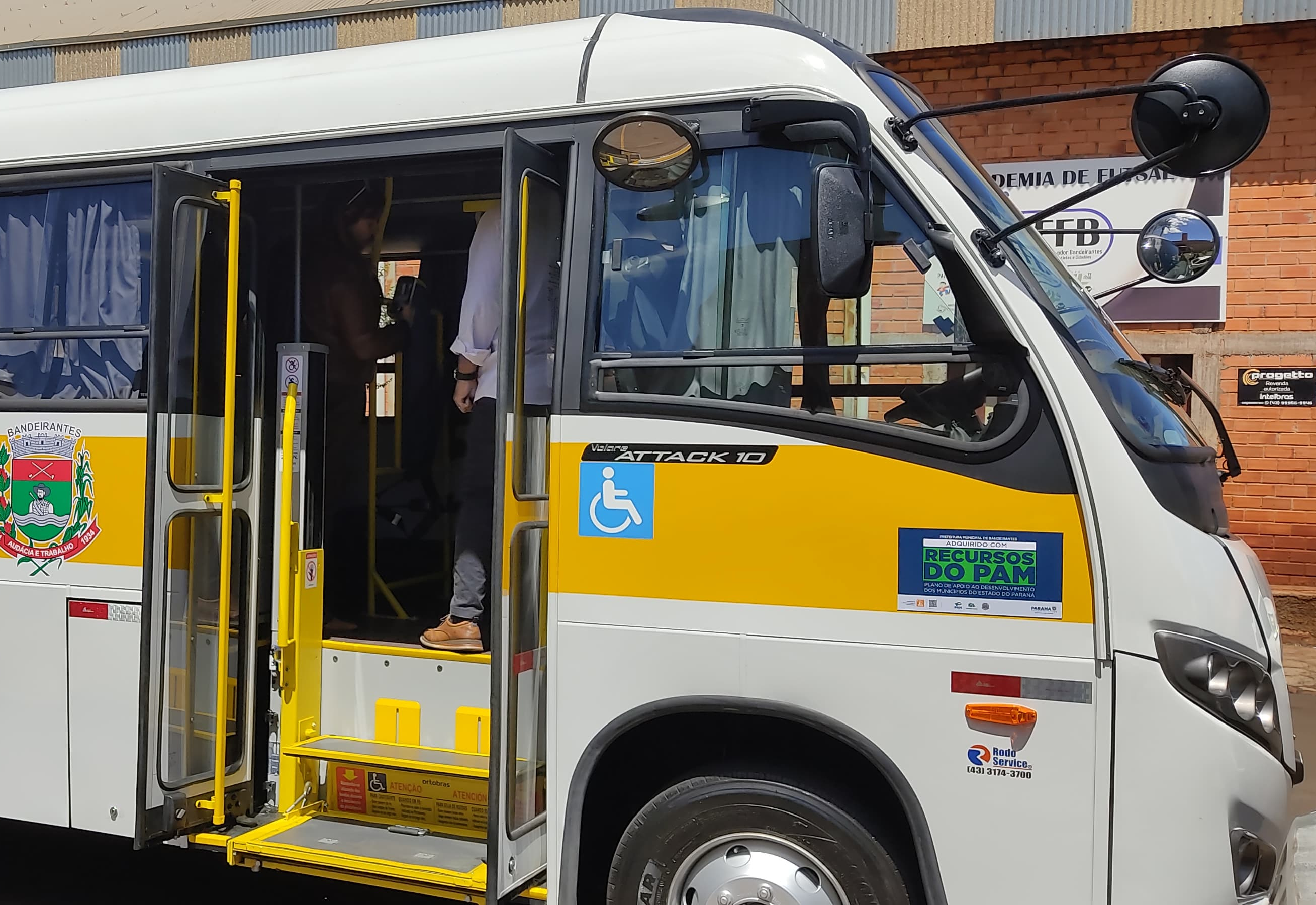 PREFEITURA DE BANDEIRANTES DESTINARÁ DOIS NOVOS VEÍCULOS À APAE PARA AMPLIAR O ATENDIMENTO E A INCLUSÃO