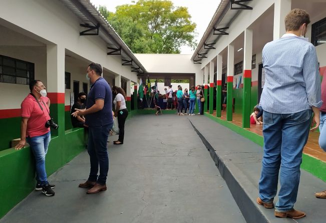 Gabinete Itinerante realizou ontem atendimentos na escola municipal rural Zulmira de Albuquerque